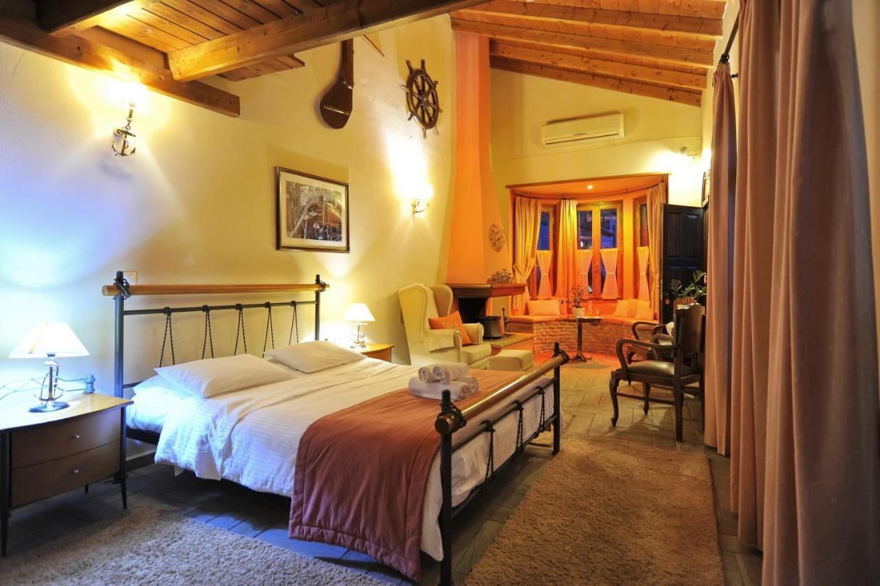 Ganimede Hotel, Galaxidi Luaran gambar